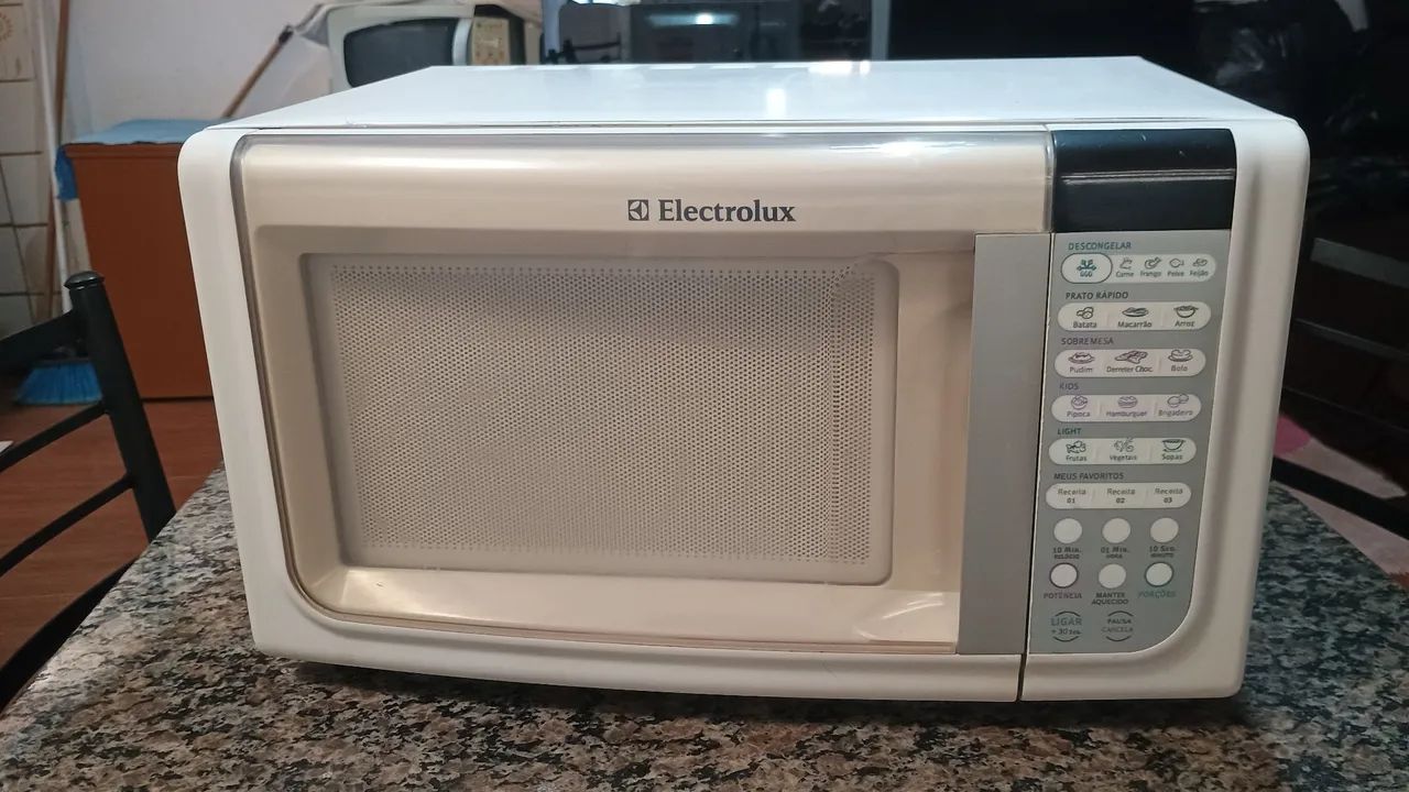 Microondas Electrolux 23-Litros Usado  - Foto 3