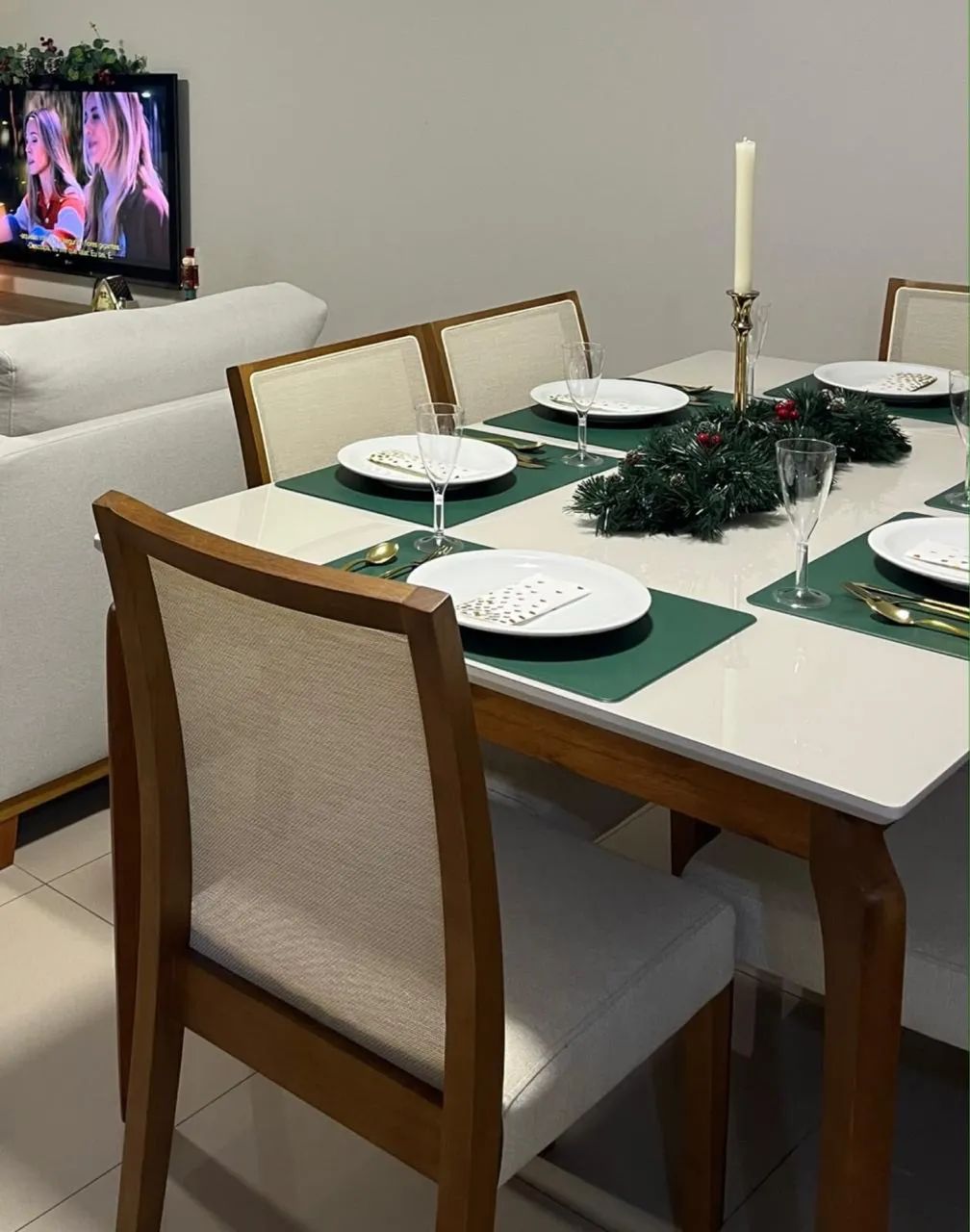 Mesa de Jantar com 6 cadeiras - Foto 3