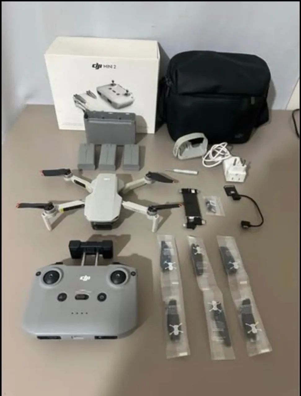 DJI Mini 2 Fly More Combo completo - com defeito apenas no gimbal