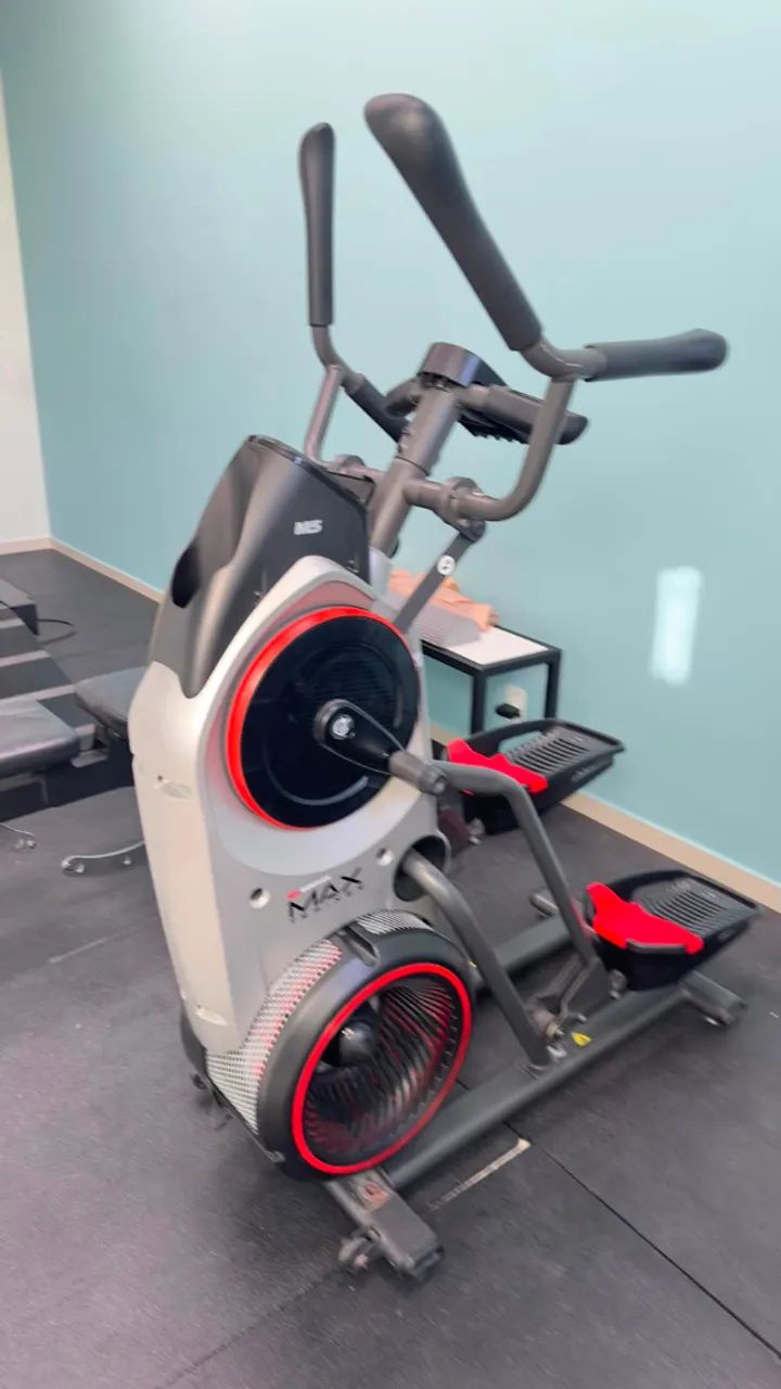 Elíptico  Hiit Max Trainer M5 da Bowflex