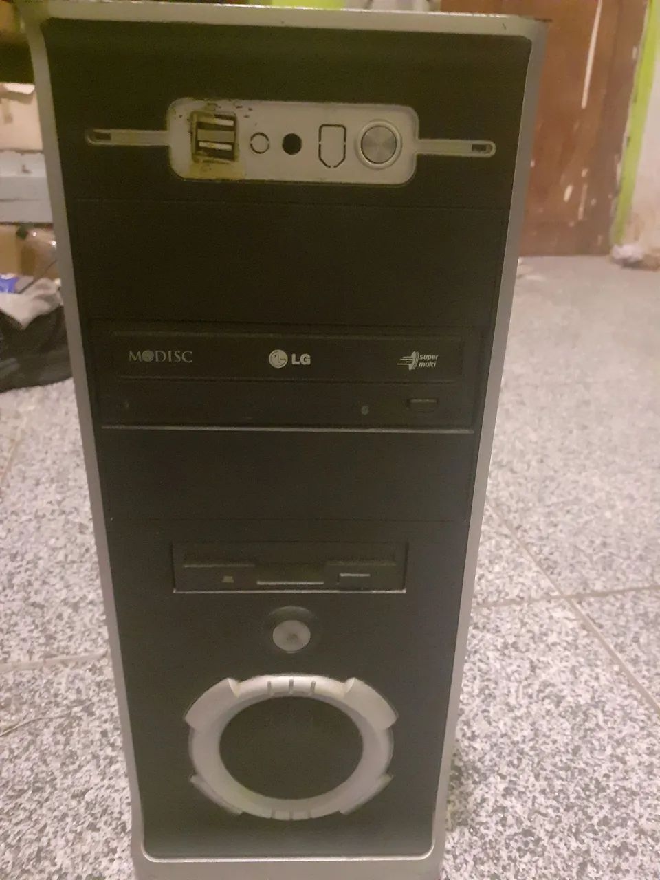 CPU AMD FX 4300 - 4gb - hd 160gb