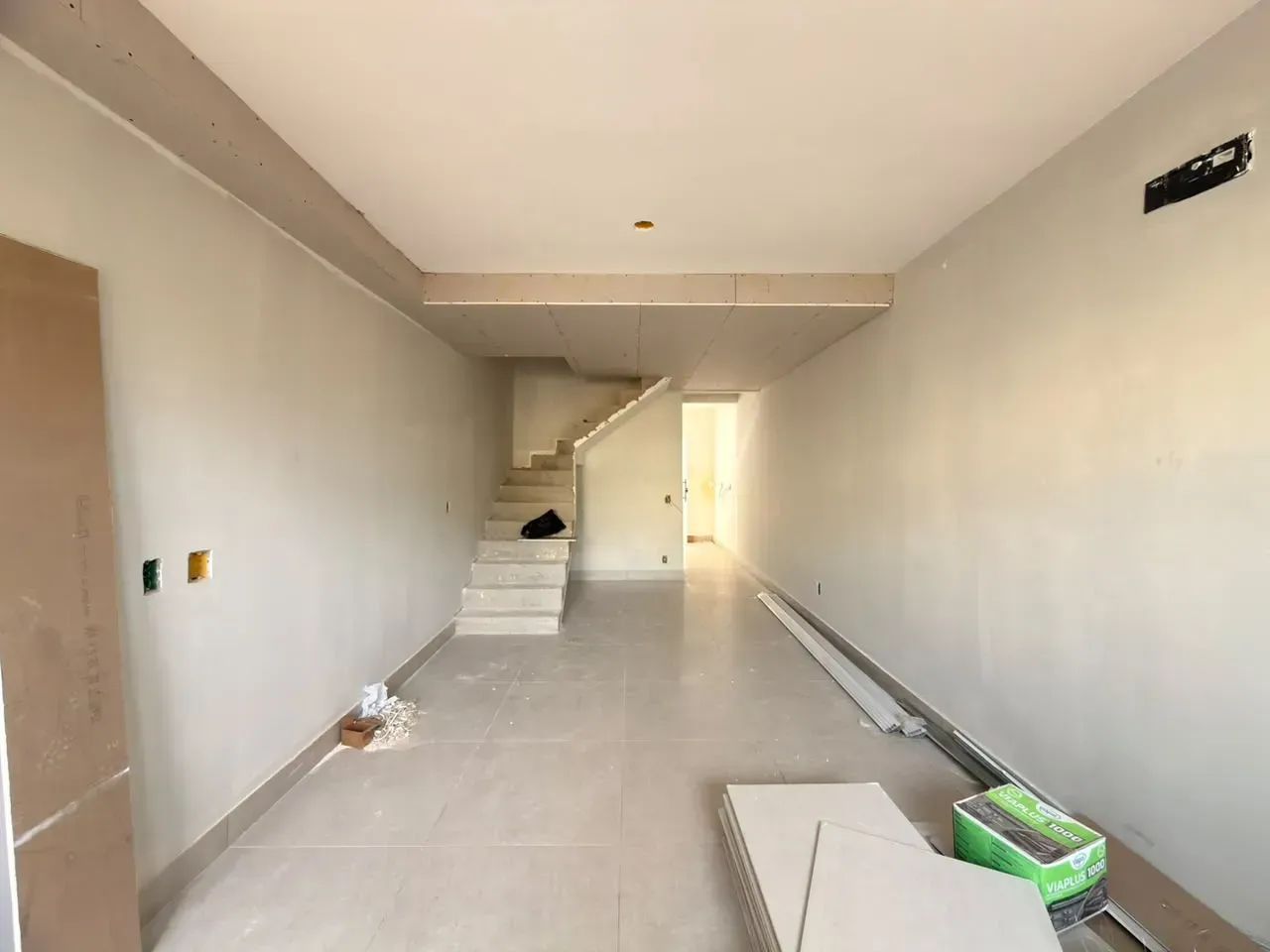 Casa Geminada com 2 quartos sendo 2 suítes 3 banheiros 1 vaga - Foto 5