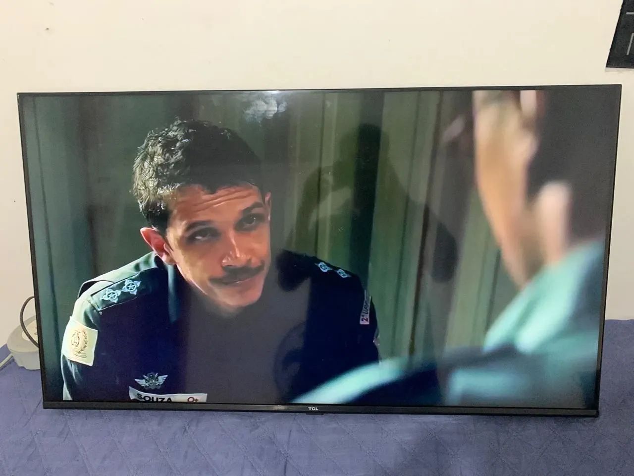 TV TCL SMART 40 POLEGADAS. - Foto 2