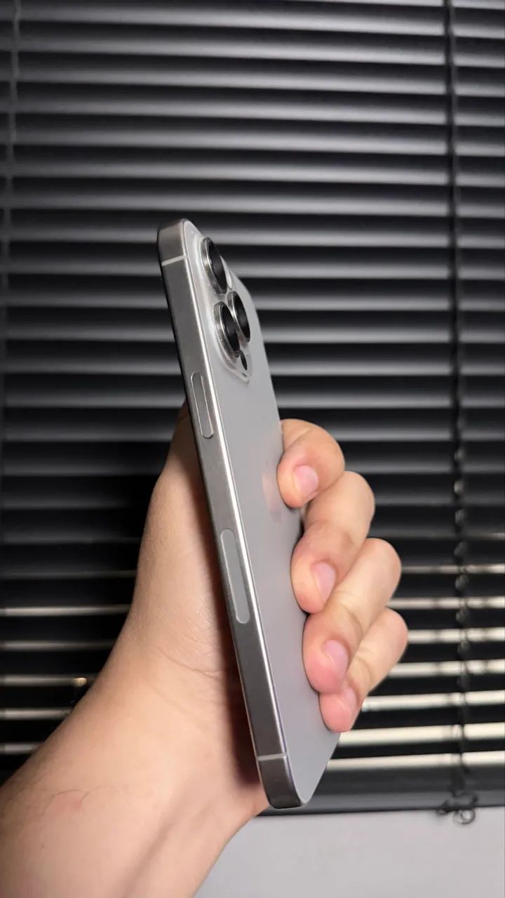 Iphone 15 pro max titanium - Foto 3
