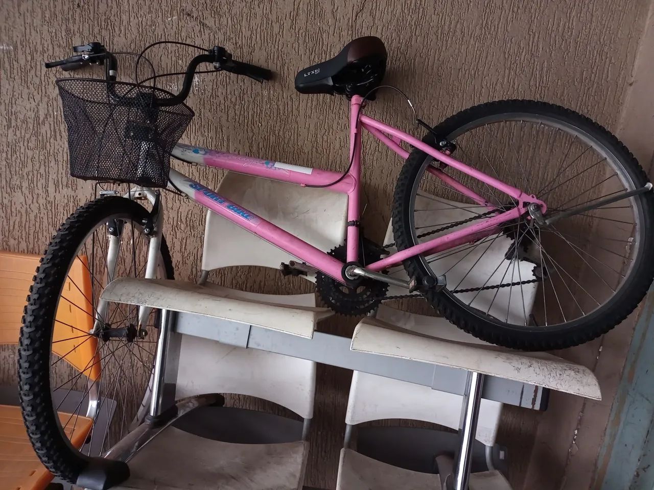 Usada bicleta com cestinha  zerada  - Foto 4