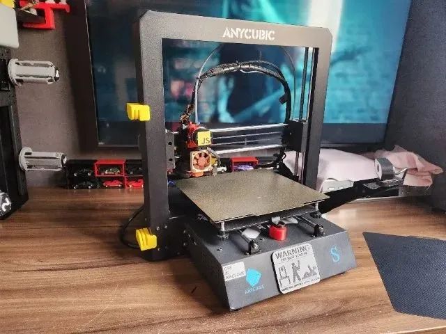 Impressora 3D Anycubic Mega-S com vários upgrades