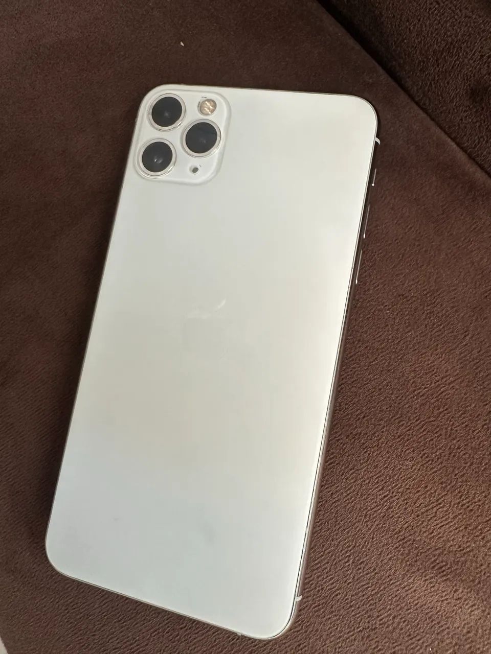 iPhone 11 Pro Max 64 gigas (troco) - Foto 3