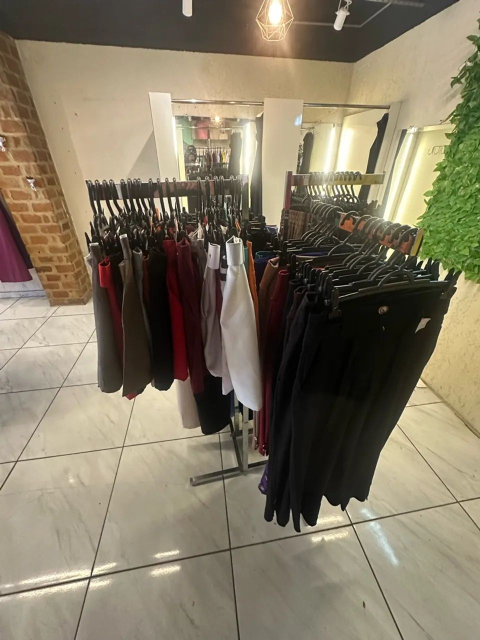 Arara de alumínio regulável, quatro braços.  - Foto 3