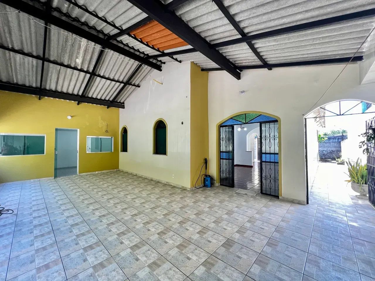 Casa para aluguel no Conj Nova República