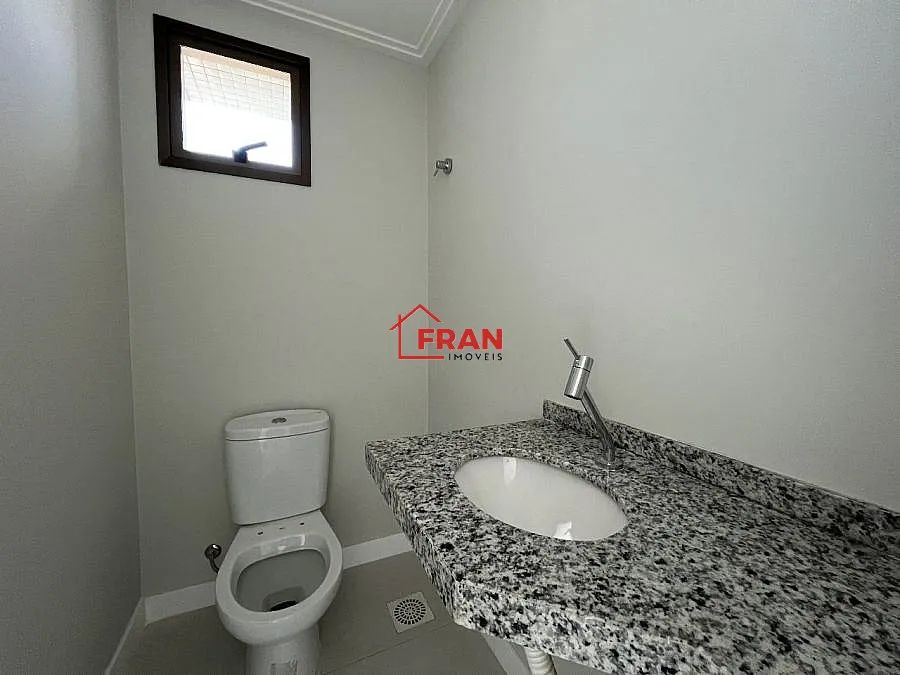 Sala comercial 25,2m² Bairro Trindade,Andar alto vista livre - Foto 4