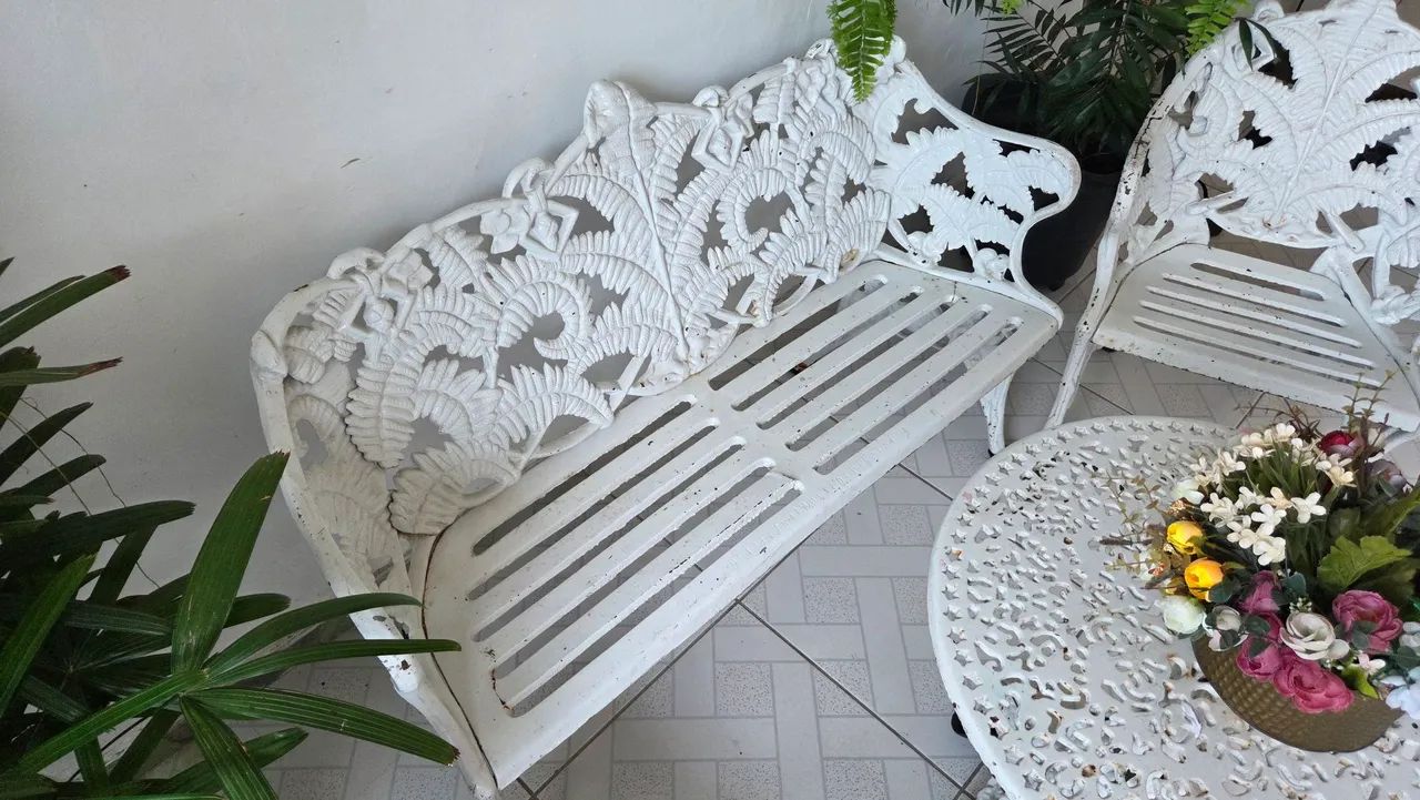 Conjunto Mesa e Cadeiras em Ferro Fundido  - Foto 2