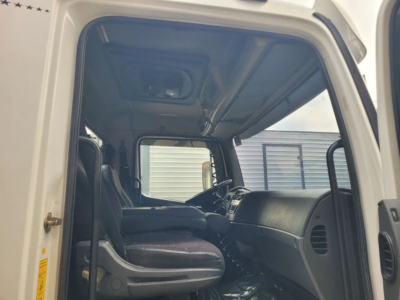 MB Atego 1418 Toco Carroceria Novo - Foto 6