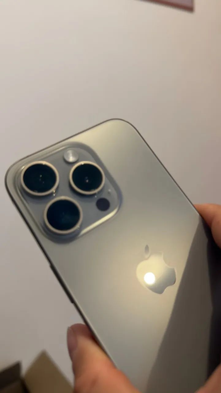 iPhone 15 pro - Foto 2