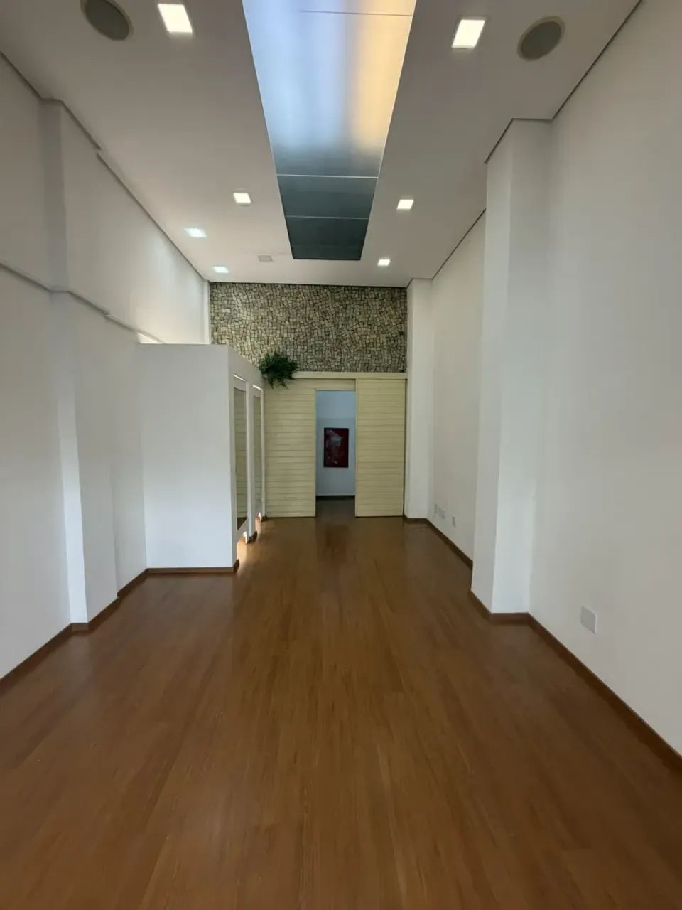 Ponto comercial/Loja/Box para aluguel com 48 metros quadrados - Foto 4
