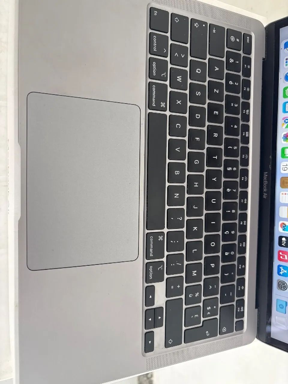 MacBook Air 13 - Intel Core (2020) - 256GB SSD - 8GB RAM