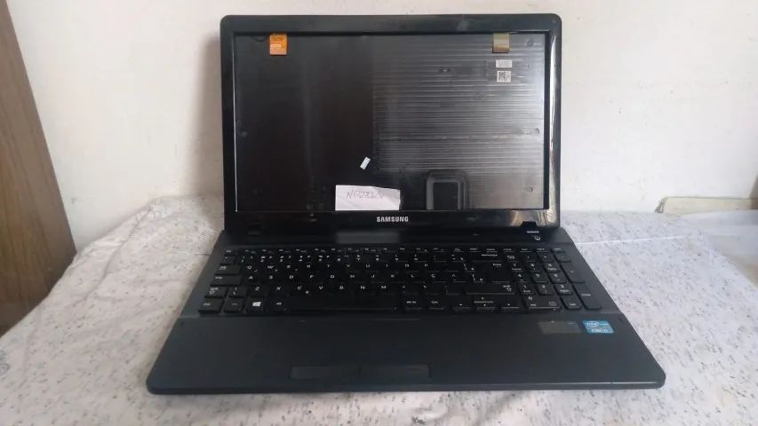 Notebook Samsung 14 - 270/75e4e Carcaça Completa! em bom estado.