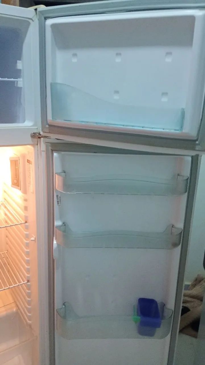 Geladeira cônsul bem conservada 420 litros  - Foto 5