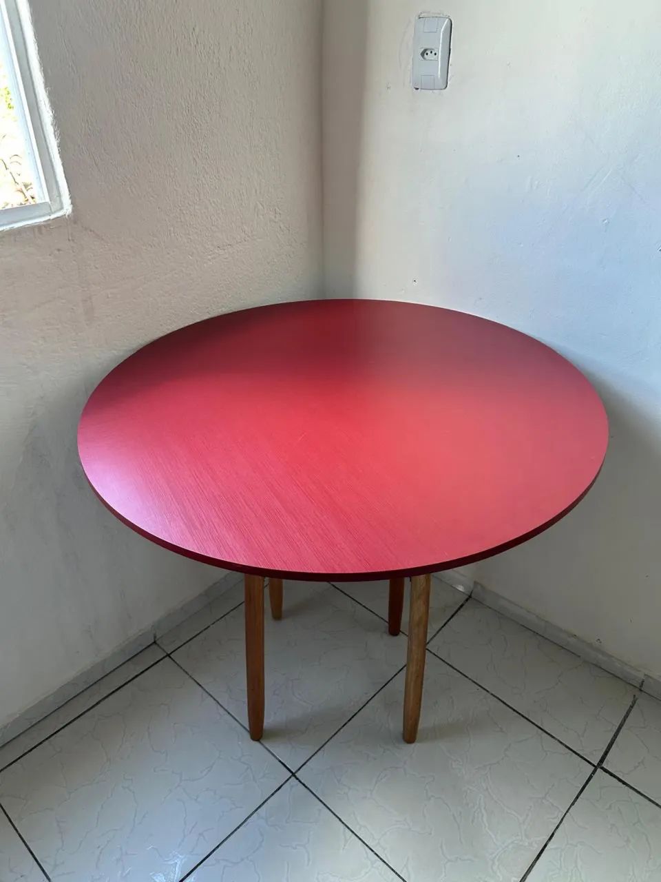Mesa de Jantar Redonda Eames Eiffel - Vermelha | 90 cm - Foto 2