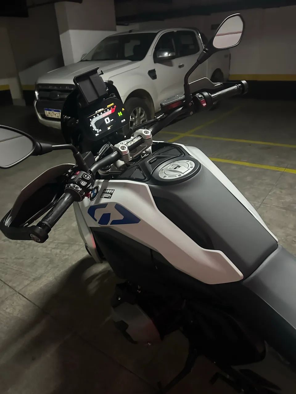 BMW 1300 plus 2024  - Foto 3
