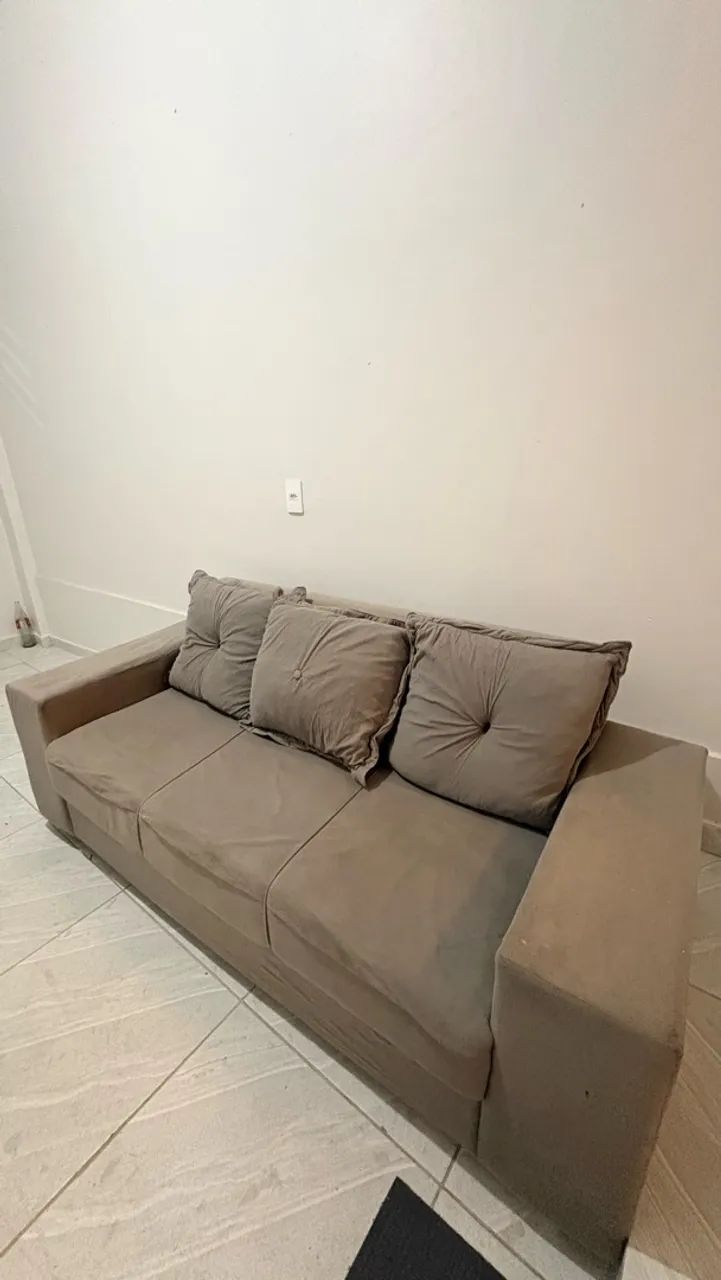 Sofá cinza 3 lugares  - Foto 5