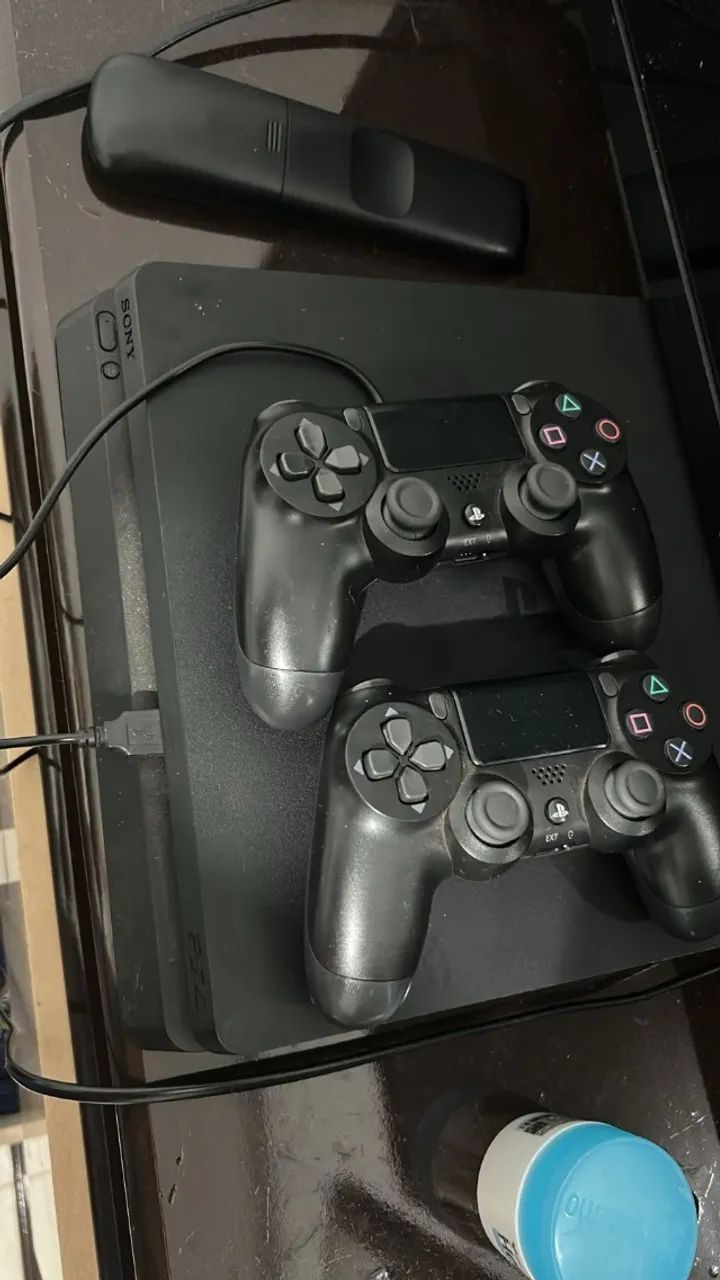 PLAYSTATION 4 SLIM 1TB - MEGA PACK