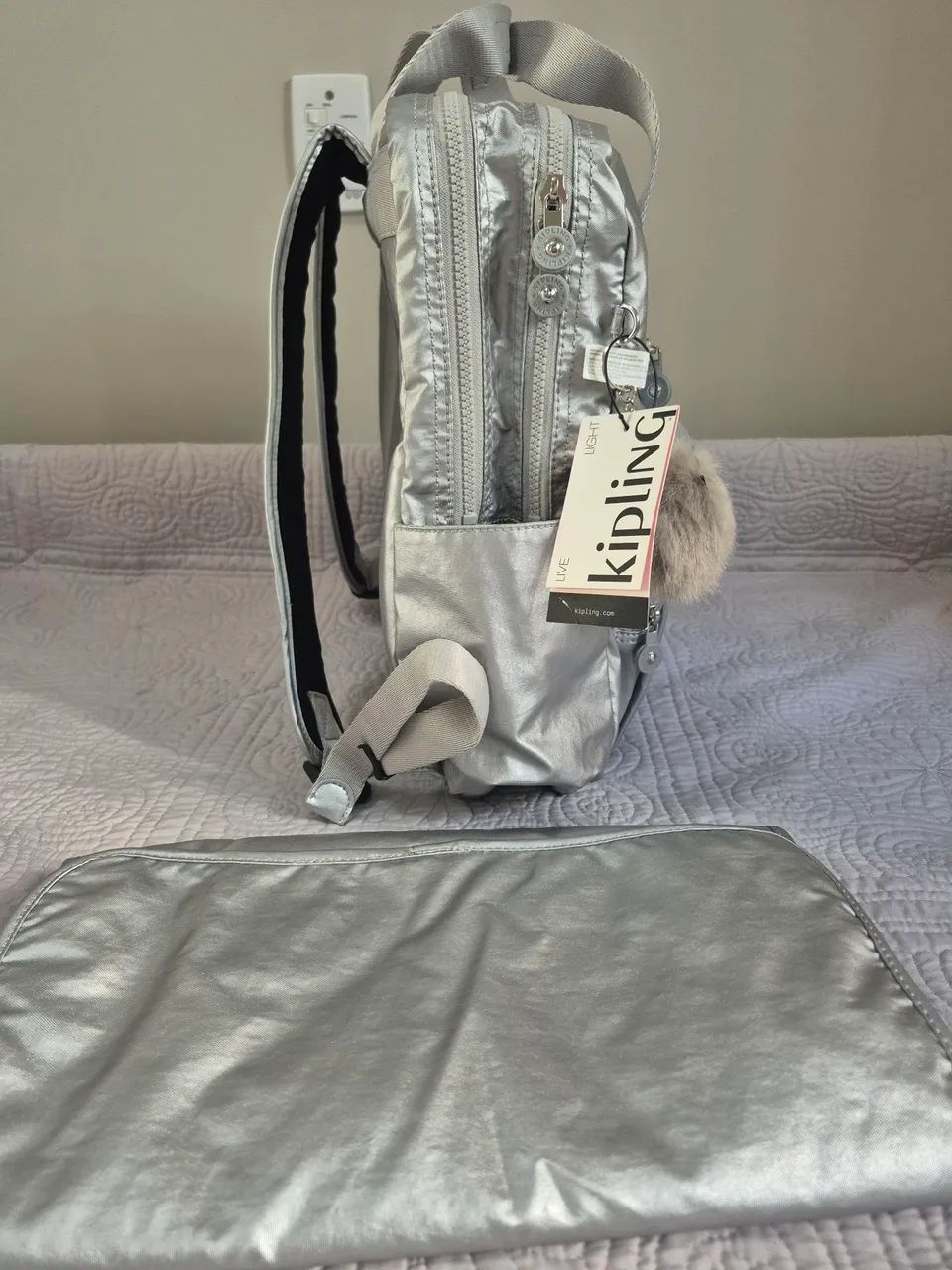 Mochila Maternidade Kipling Audrie Prata  - Foto 2