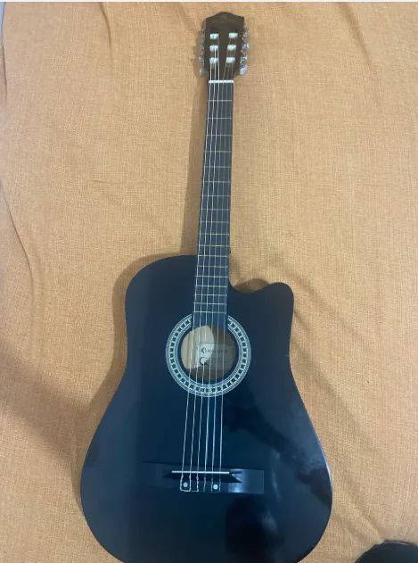 Violão novo