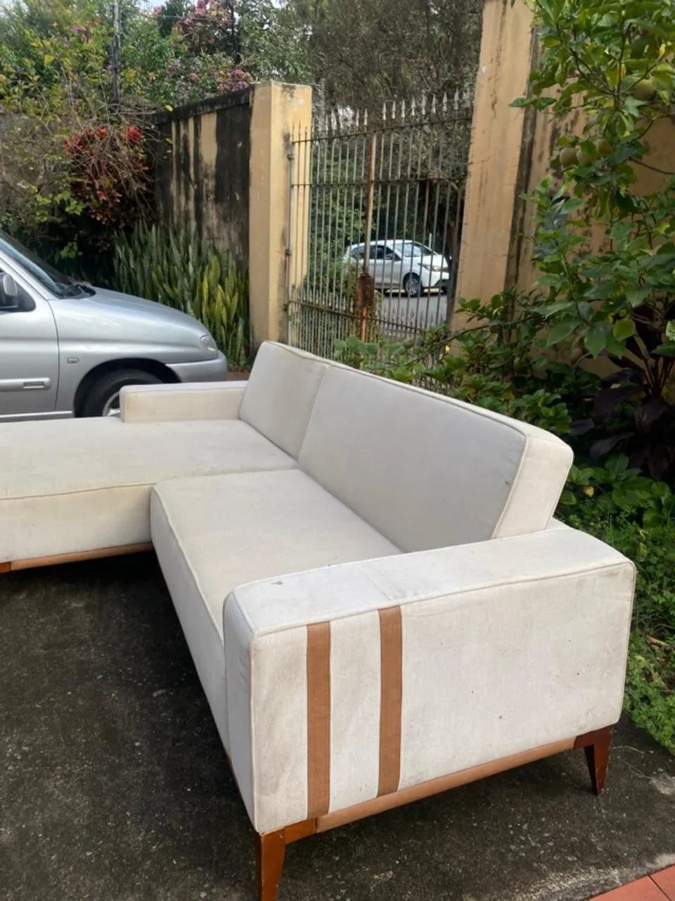 SofáEm 2 Peças Bege Com Chaise Excelente Estado - Foto 4