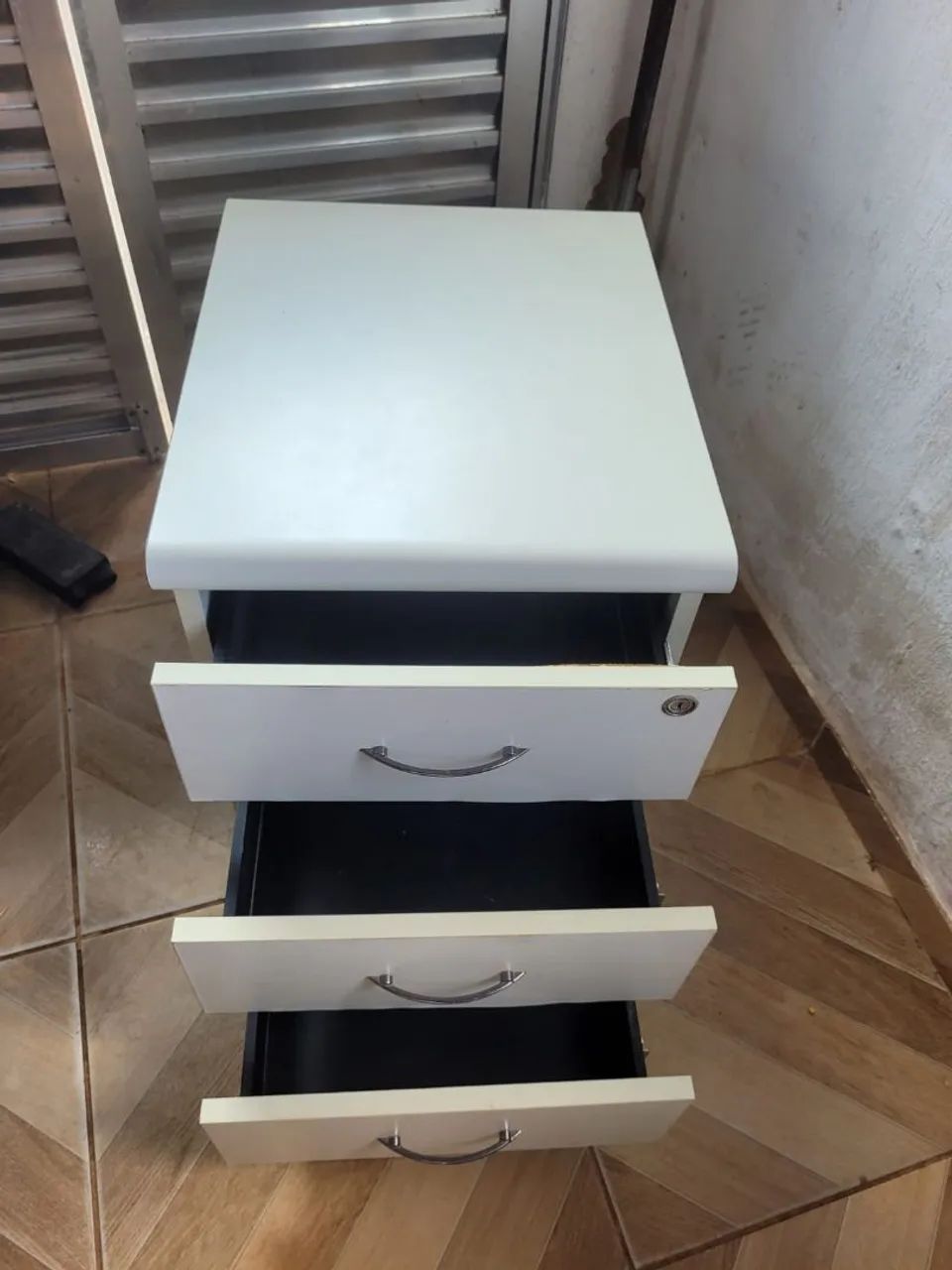 Duas cômodas, gaveteiro. - Foto 3