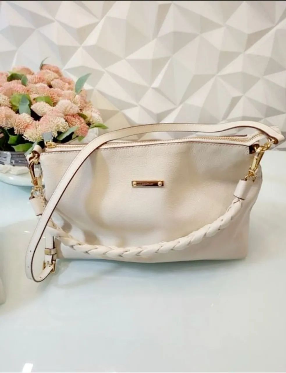 Bolsa Feminina, marca Luz da Lua com 2 alça, com 1 bolso dentro , nunca usada.