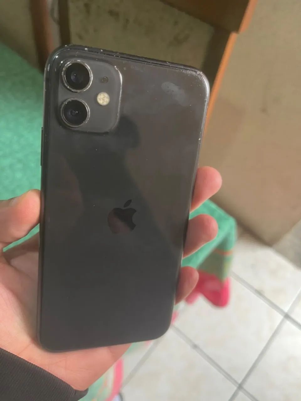 Troco iPhone 11 com detalhes 