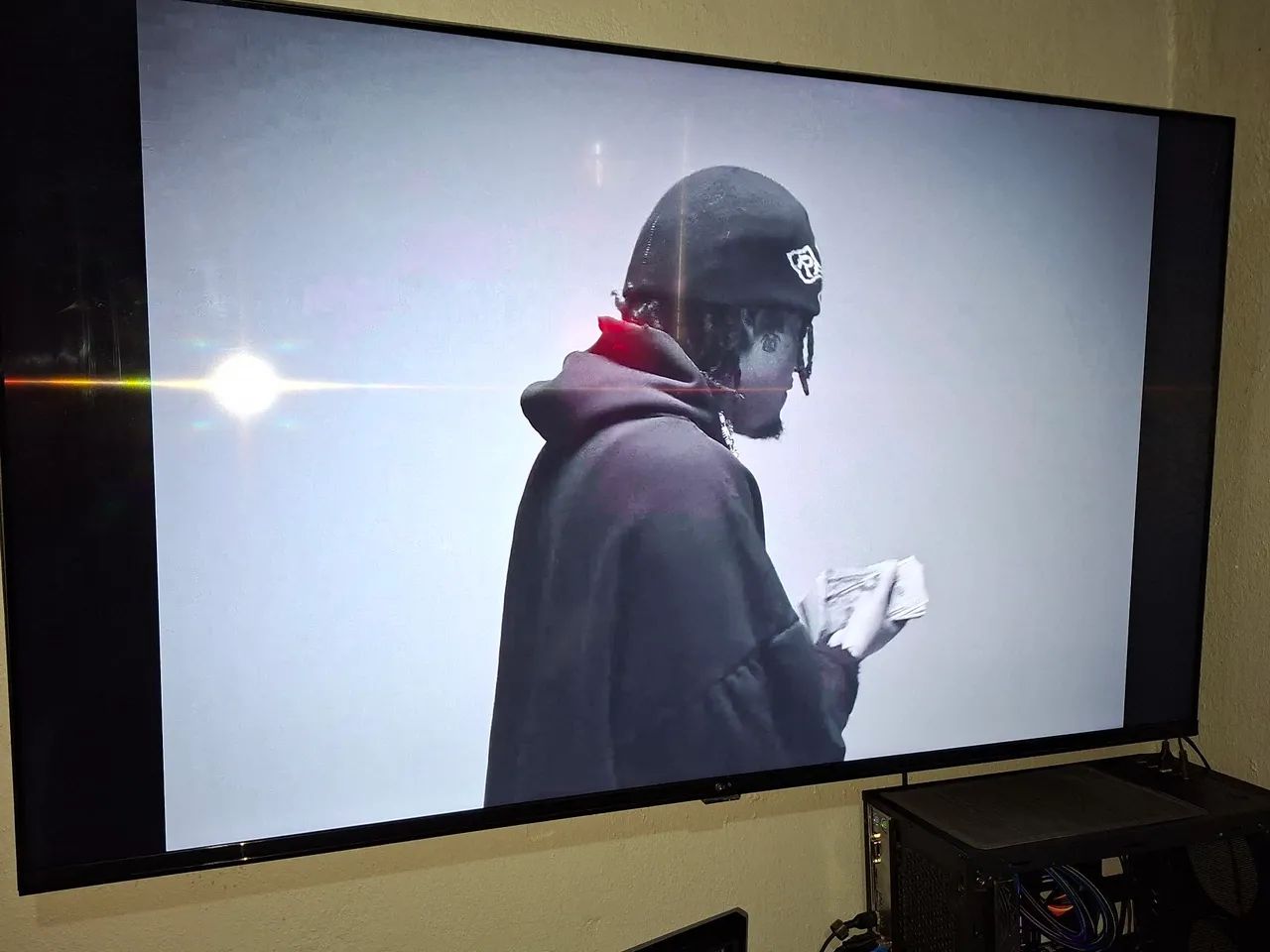 Smart TV 50" 4K - Ótima Imagem e Conectividade  - Foto 2