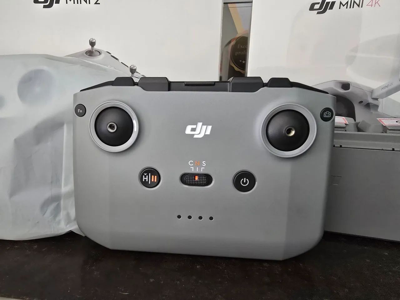 Controle DJi RC-N2 - Neo - Flip - Mini 4 - Mini 5 - Proposta no Pix 
