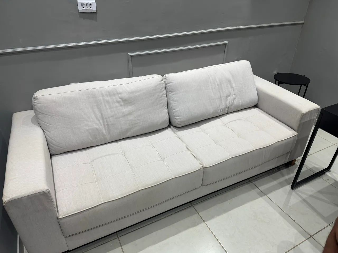 Sofá 3 lugares off-white  - Foto 2