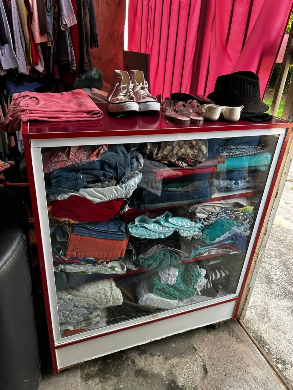 Balcão com frente de vidro  - Foto 2