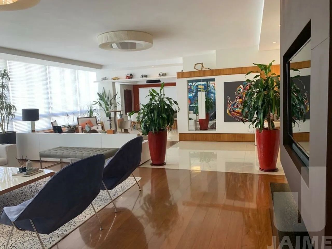 Apartamento com 4 Dormitórios 3 Vagas em Higienópolis