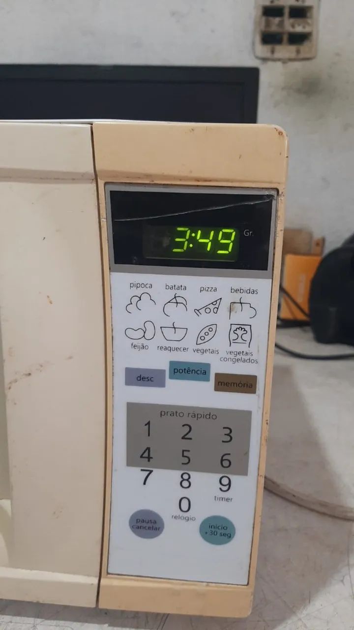 microondas dako 18 litros esta sem o prato funcionando normal - Foto 5