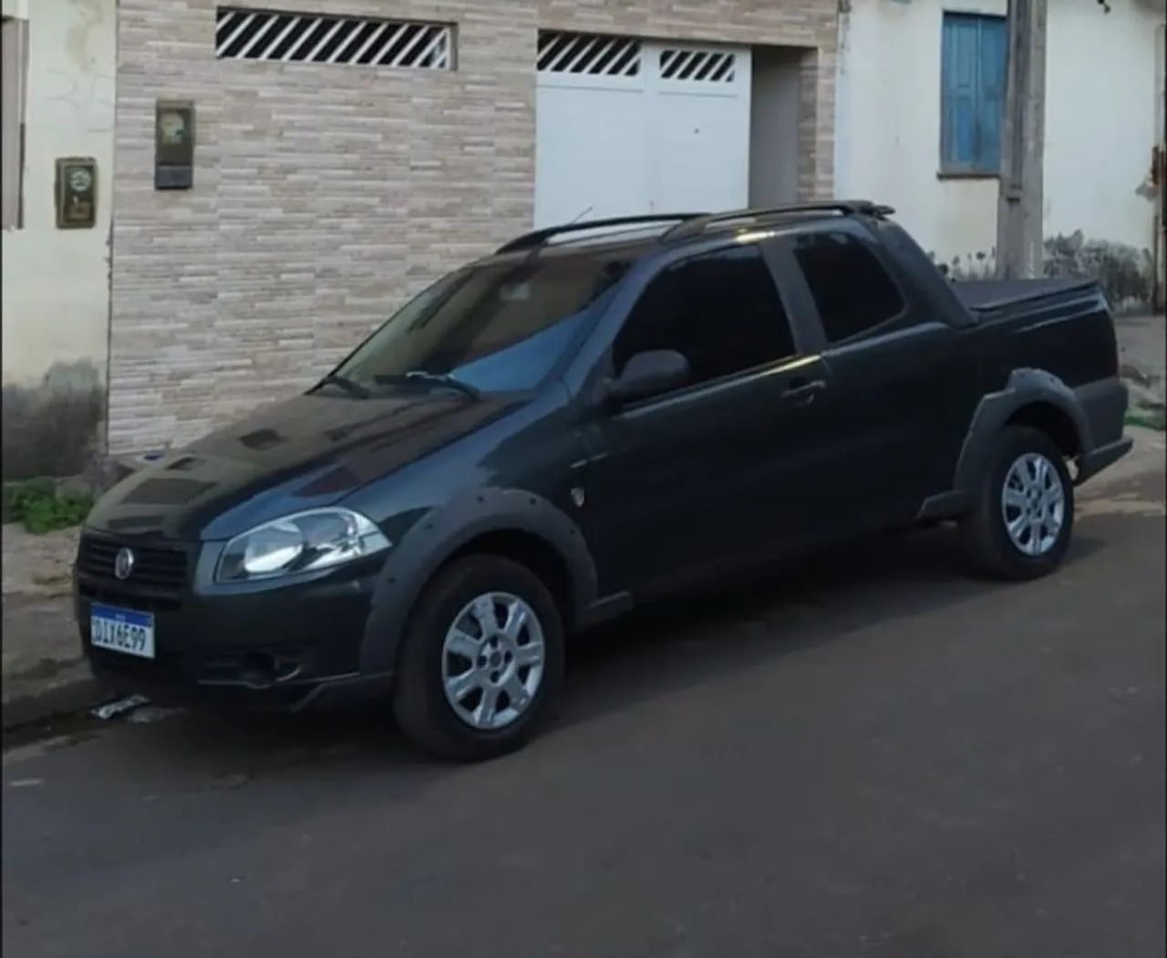 Fiat Strada Working Celeb.1.4 Fire Flex 8V CD 2013 - Foto 2