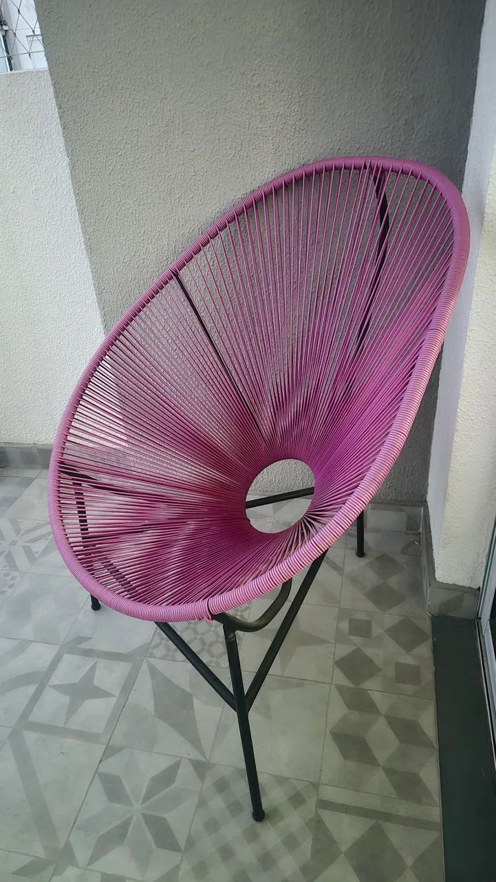 Cadeira acapulco rosa usada