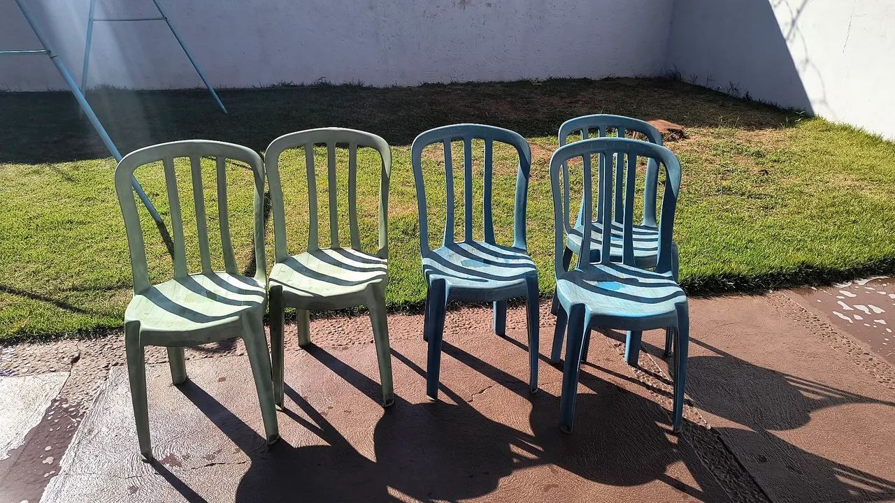Kit de 9 Cadeiras de plástico  - Foto 5