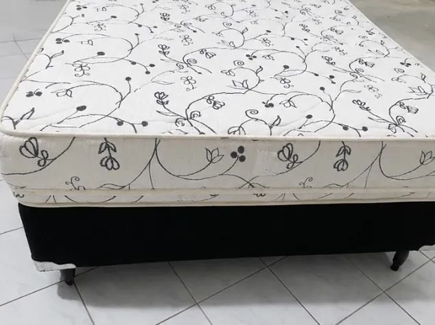 vendo cama de casal comum, usada em perfeito estado  - Foto 2