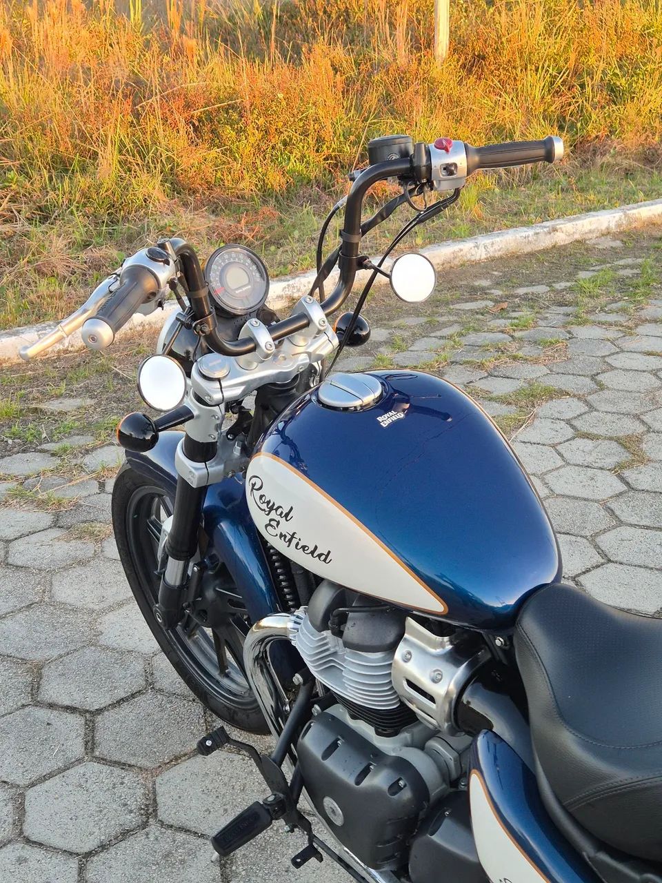 Super Meteor 650 - a mais completa  - Foto 4