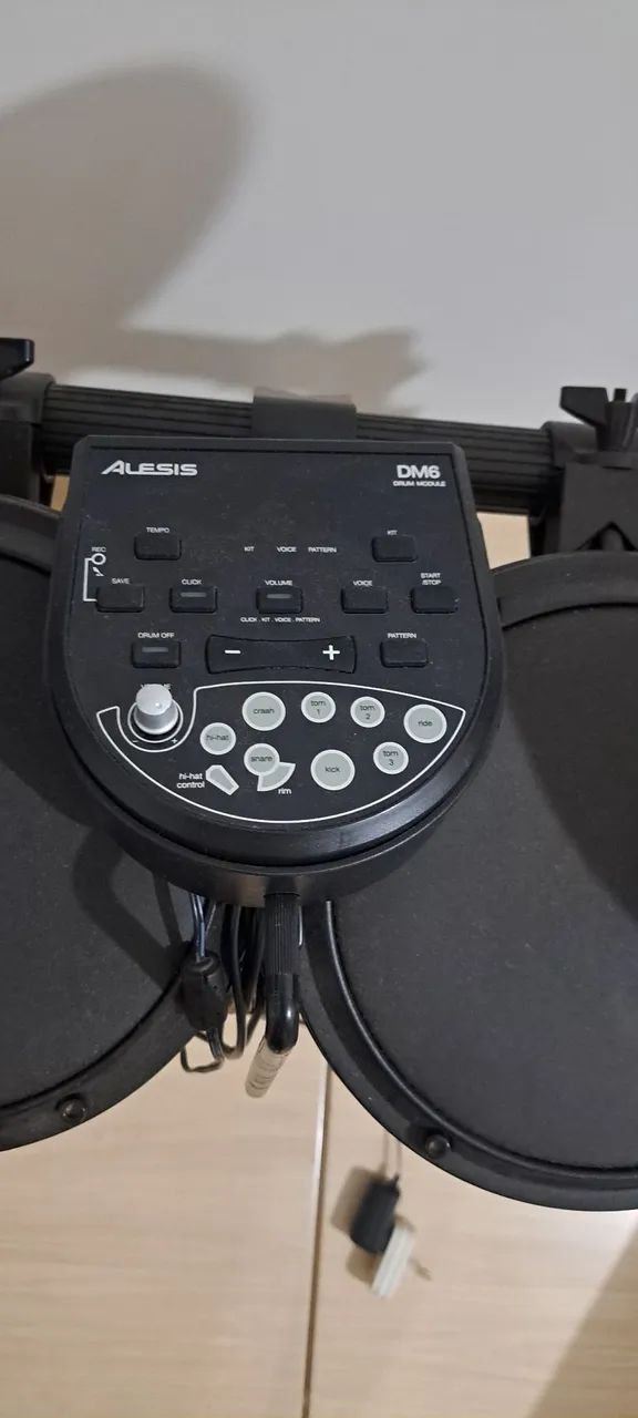 Bateria eletrônica Alesis