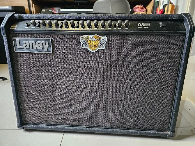 Amplificador pré Valvulado VOX VALVETRONIX AD100VT-XL