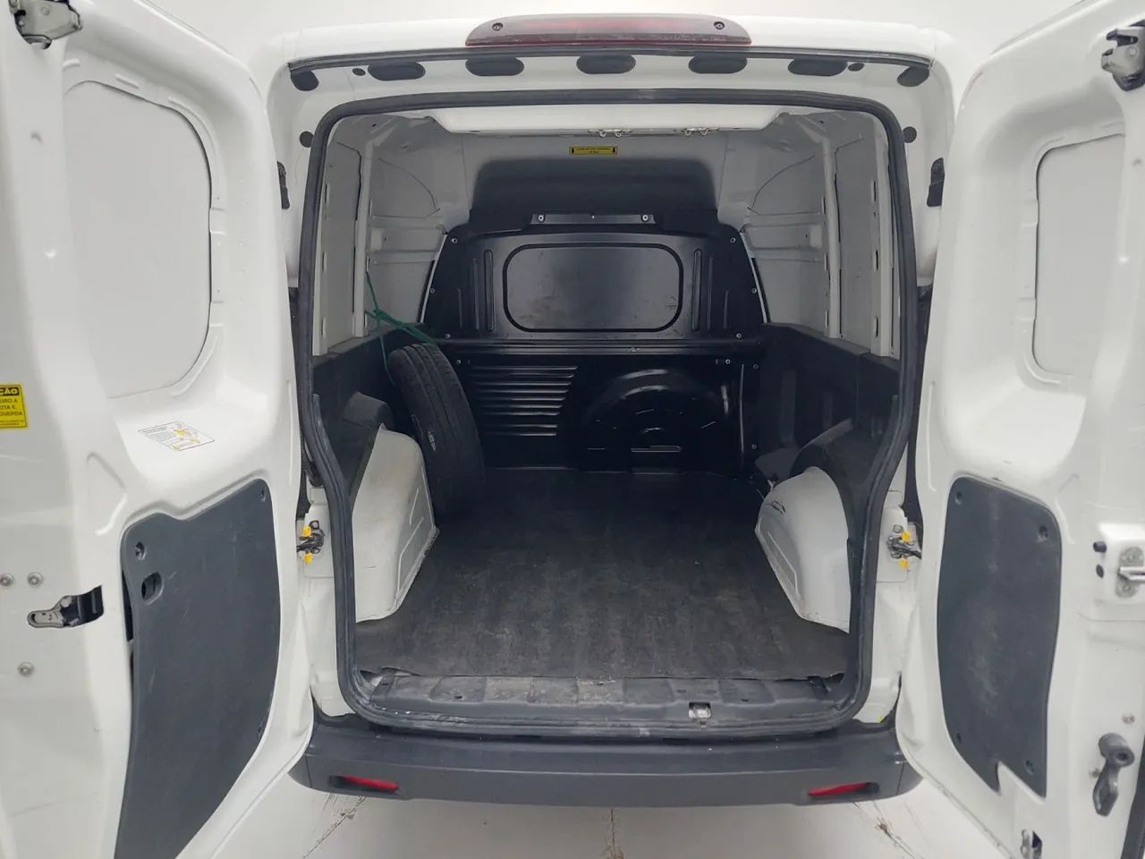 Fiat Fiorino Endurance 1.3 Flex 8V 2p, foto 9 de 16