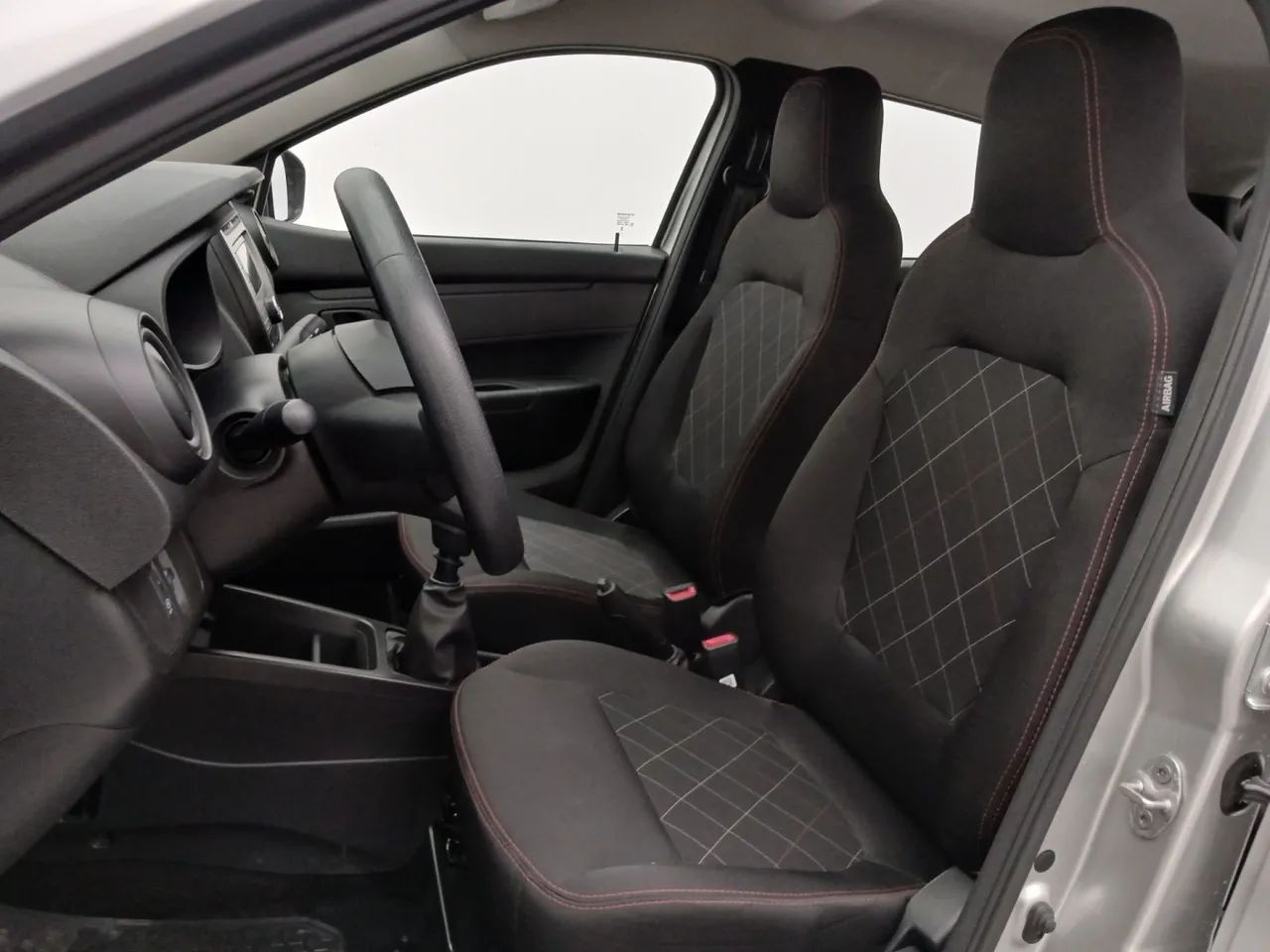 Renault Kwid 1.0 Zen, foto 15 de 17