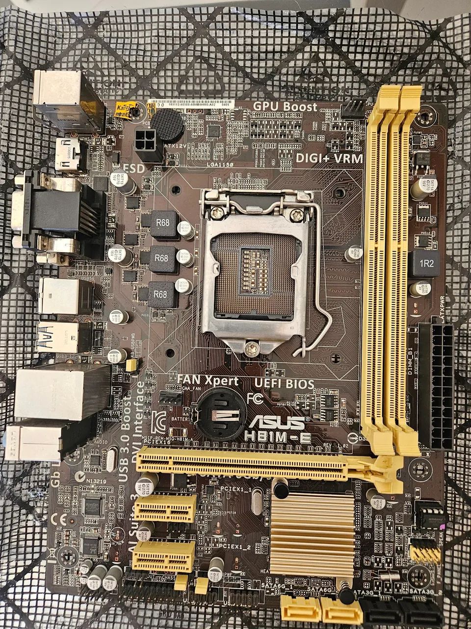Placa mãe Asus H81M-E Sucata
