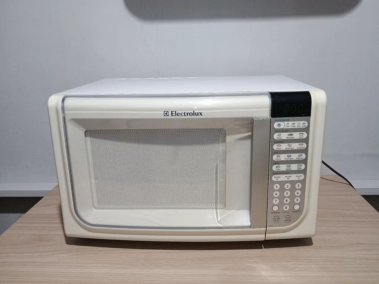 Microondas Eletrolux 31L