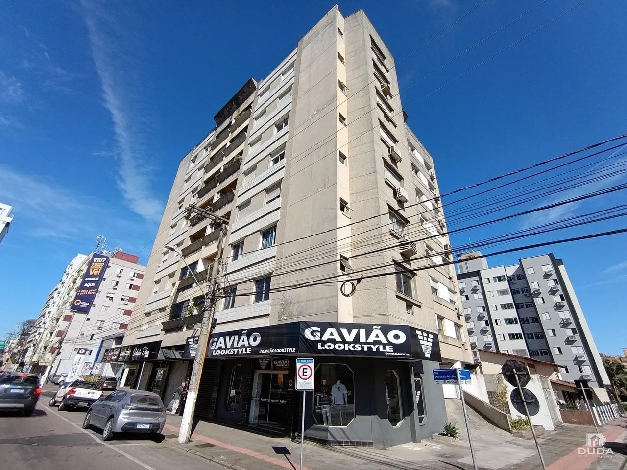 Lindo apartamento mobiliado com 03 dormitórios