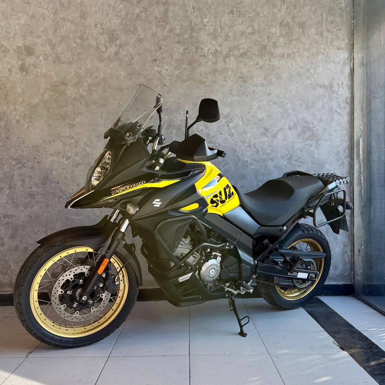 Suzuki - V-Strom 650 XT 2021 - Foto 4